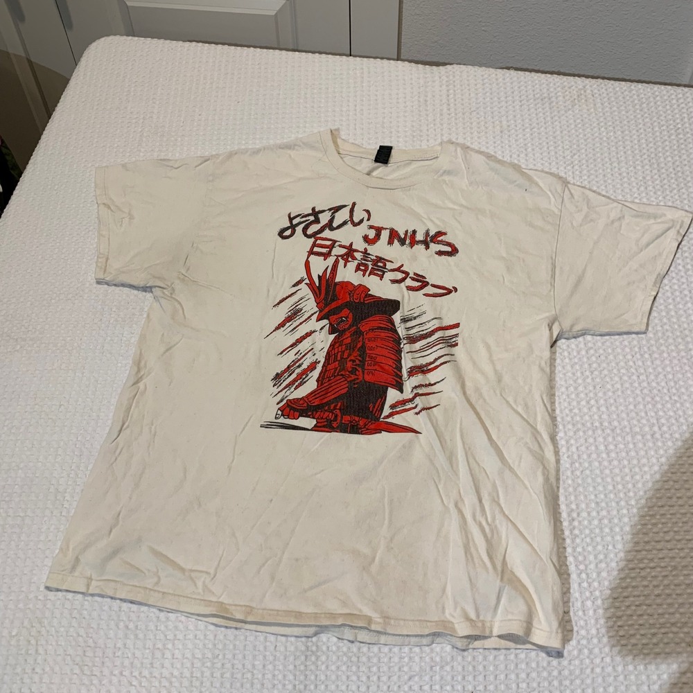 Gildan Mens XL JNHS Japanese Club Samurai Graphic T-Shirt Cream Short Sleeve